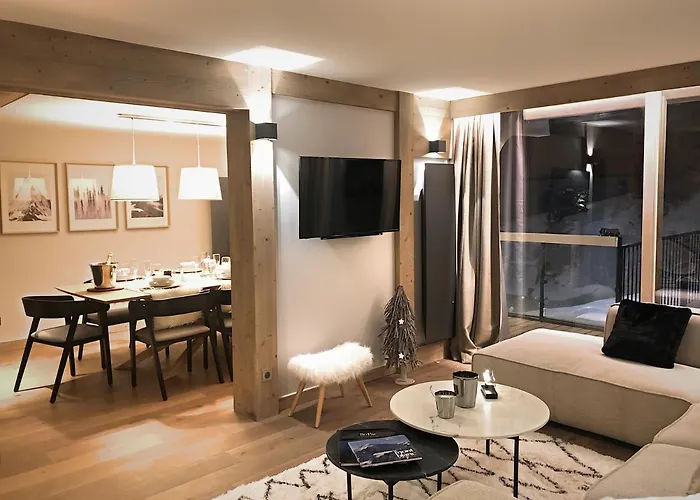 Luxueux Skis Aux Pieds, Jacuzzi Privatif * Courchevel