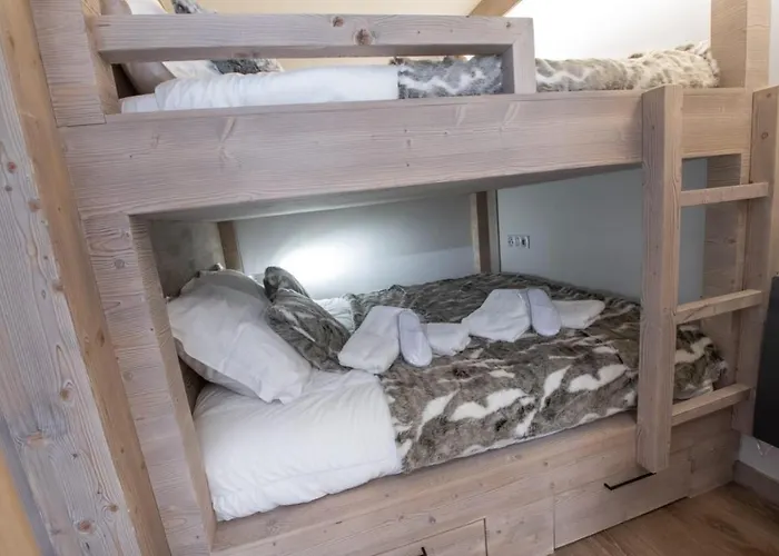 Lejlighed Luxueux Skis Aux Pieds, Jacuzzi Privatif Courchevel